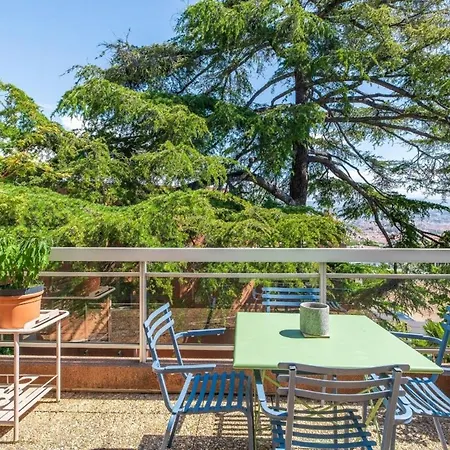 2 Pieces D'exception En Dernier Etage Avec Vue Panoramique Νίκαια